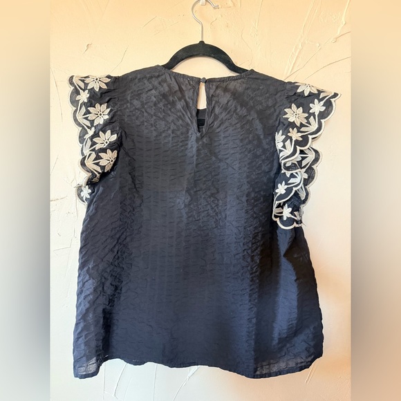 THML Black top with Unique off white Embroidery small EUC boho casual - Picture 2 of 5